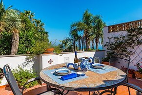 Capri Turquoise by Napoliapartments