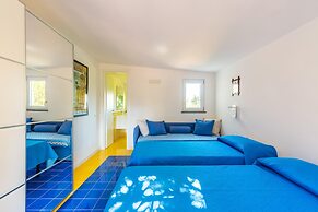 Capri Turquoise by Napoliapartments