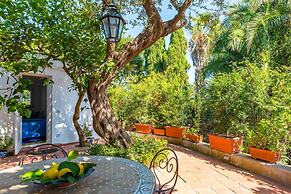 Capri Turquoise by Napoliapartments