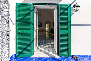 Capri Turquoise by Napoliapartments