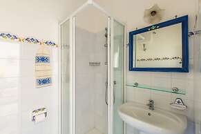 Capri Turquoise by Napoliapartments