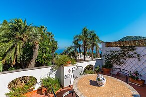 Capri Turquoise by Napoliapartments