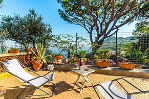 Capri Turquoise by Napoliapartments