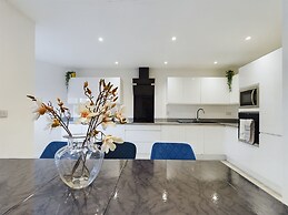 Cosy and Luxurious House for 10 Guests in Darwen