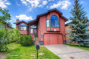 Epiphany 5 Bedroom Home by RedAwning