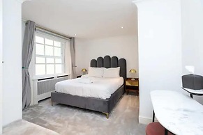 Contemporary 2 Bedroom Flat W/balcony - Bayswater!