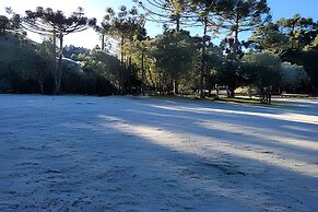 Cabana Pequeno Bosque Com Vista - o Rio, à 15 km da cidade