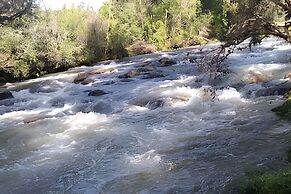 Cabana Pequeno Bosque Com Vista - o Rio, à 15 km da cidade