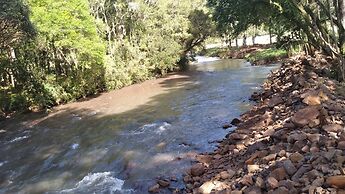 Cabana Pequeno Bosque Com Vista - o Rio, à 15 km da cidade