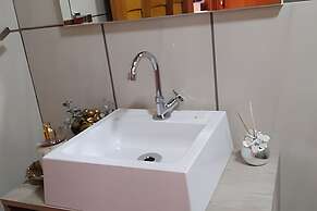 Cabana Pequeno Bosque Com Vista - o Rio, à 15 km da cidade