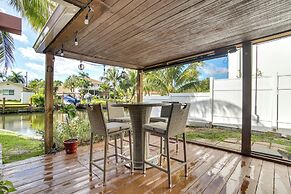Canal Side Retreat w/ Dock, By Hollywood Boardwalk