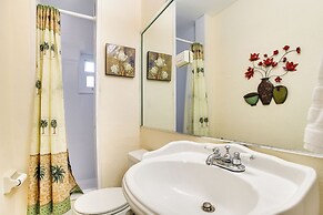 Canal Side Retreat w/ Dock, By Hollywood Boardwalk