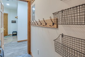 Winter Park Condo w/ Balcony & Mtn Views!