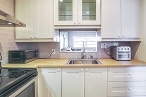 Community Pool: Lauderhill Vacation Rental