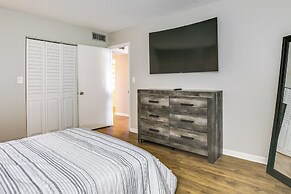 Community Pool: Lauderhill Vacation Rental