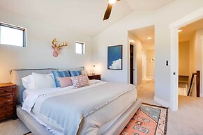 Cozy Tabernash Home w/ Fireplace & Mountain Views