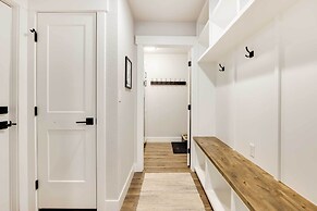 Cozy Tabernash Home w/ Fireplace & Mountain Views