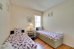 Sunlit Davenport Family Home w/ Lanai & Gas Grill!