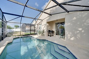 Sunlit Davenport Family Home w/ Lanai & Gas Grill!