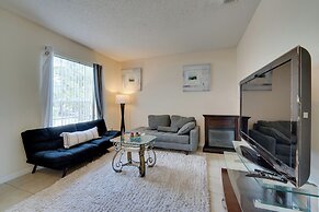 Sunlit Davenport Family Home w/ Lanai & Gas Grill!