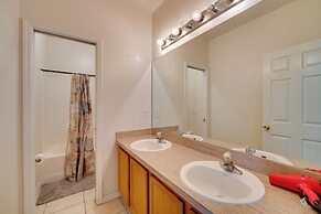 Sunlit Davenport Family Home w/ Lanai & Gas Grill!