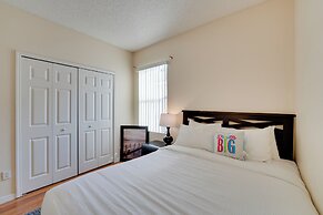 Sunlit Davenport Family Home w/ Lanai & Gas Grill!