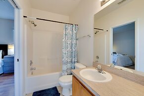 Sunlit Davenport Family Home w/ Lanai & Gas Grill!