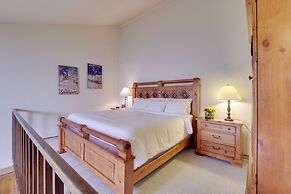 Private Balcony & Mtn Views: Granby Studio!