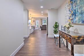 Deck + Game Room: Redmond Home ~ 17 Mi to Seattle