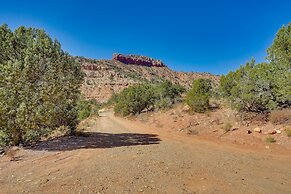 Kanab Studio Escape: Stargaze, Hike, Relax!