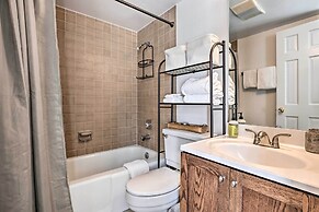 Cozy East Vail Condo ~ 6 Mi to Vail Village!