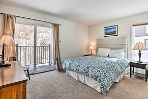 Cozy East Vail Condo ~ 6 Mi to Vail Village!