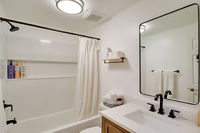 Updated Topock Home w/ Deck & Fire Pit!