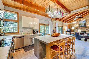 Gorgeous Bushkills Lodge w/ Pool Access!