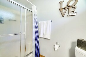 Gorgeous Bushkills Lodge w/ Pool Access!