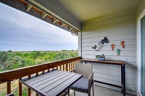 Dog-friendly Ocean Shores Condo w/ Balcony & Views