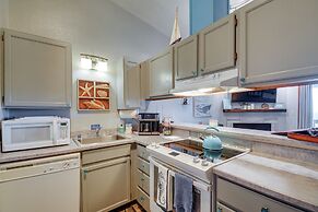 Dog-friendly Ocean Shores Condo w/ Balcony & Views