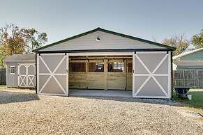 Beach Bay Pony Place w/ Ponies: 1 Mi to Water!
