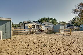 Beach Bay Pony Place w/ Ponies: 1 Mi to Water!