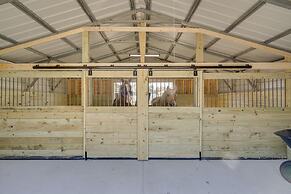 Beach Bay Pony Place w/ Ponies: 1 Mi to Water!