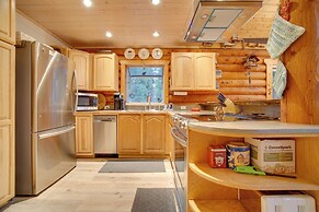 Donnelly Cabin w/ Private Deck: Near Lake Cascade!