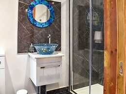 Shiralee Holiday Home