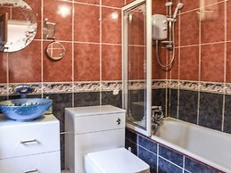 Shiralee Holiday Home