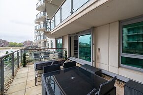 Central 2BD Flat w/ River View Balcony - Vauxhall!