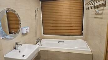 Flc Sea Tower - ChillNow