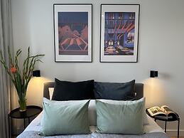 Heart of Warsaw Near Metro by Renters