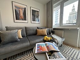 Heart of Warsaw Near Metro by Renters