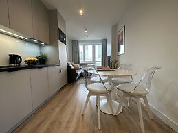 Heart of Warsaw Near Metro by Renters