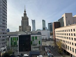 Heart of Warsaw Near Metro by Renters