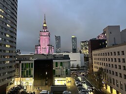 Heart of Warsaw Near Metro by Renters